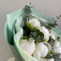 7 белых пионов с эвкалиптом — вид 4